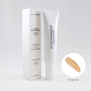 Studio Makeup - Tinted Moisturizer